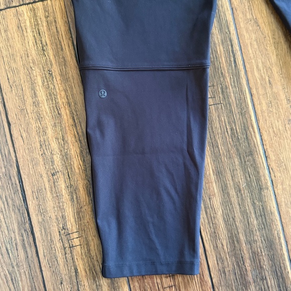 Lululemon Essential High Rise Trouser - Picture 7 of 7